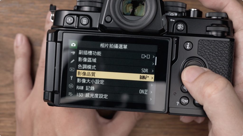 Nikon Zf 尼康 相機 評測 開箱 介紹 Z8 Leica 40 50 鏡頭 比較 差異