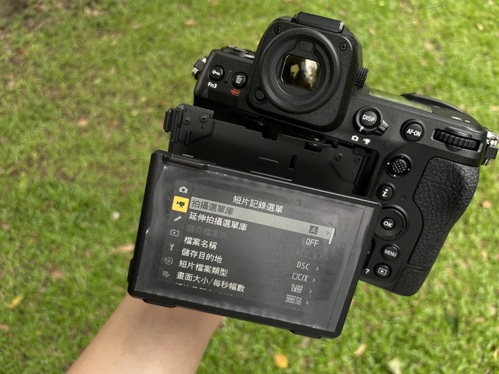 Nikon Z fc 尼康 相機 評測 開箱 介紹 銀色 黑色 鏡頭 28 16-50 比較 差異